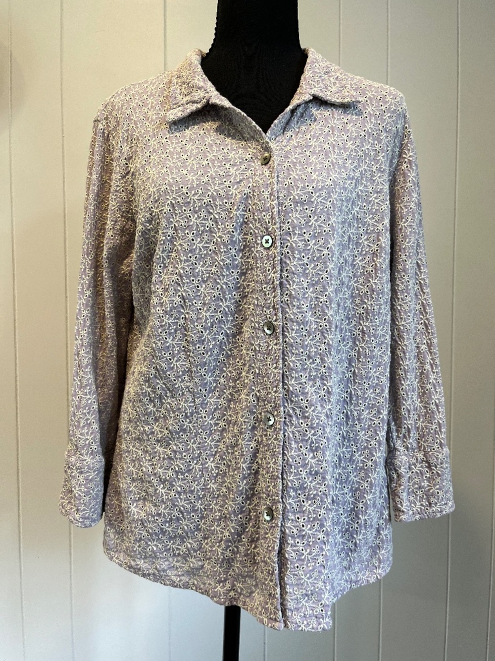 J. Jill Button Down Eyelet Modern Romantic Feminine Blouse M 100% Cotton
